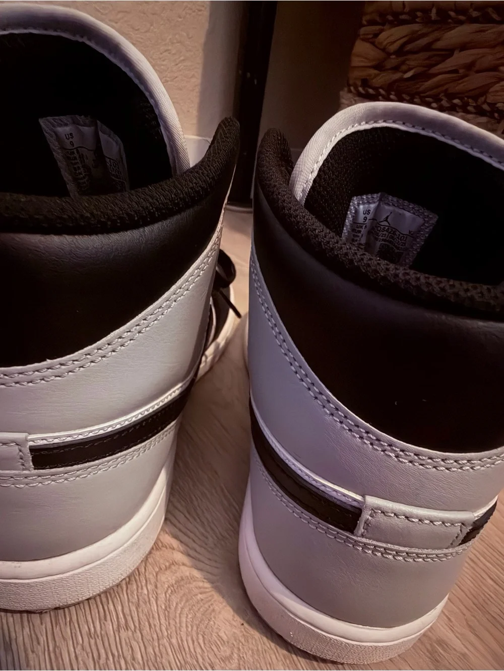 Jordan Ones High-Top Sneaker in White, Black, Gray Mens Size 9 no box